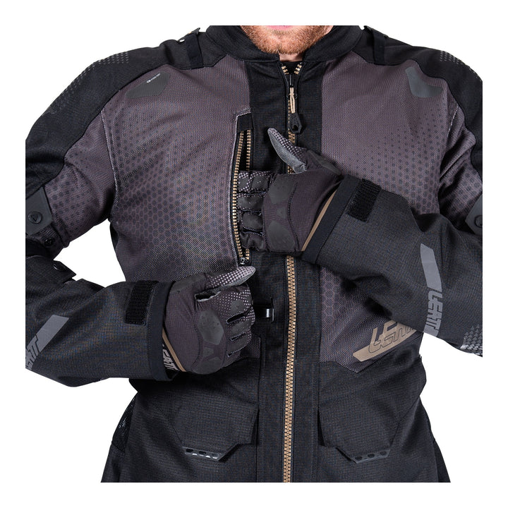 Leatt 5.5 ADV FlowTour Jacket - Stealth