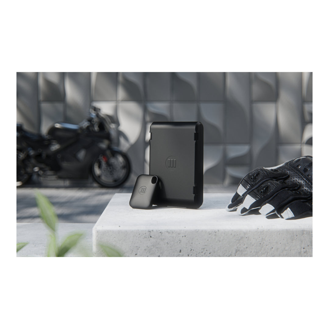 Monimoto 7 Smart Motorcyle GPS Tracker - Amazon Plus 3 Edition